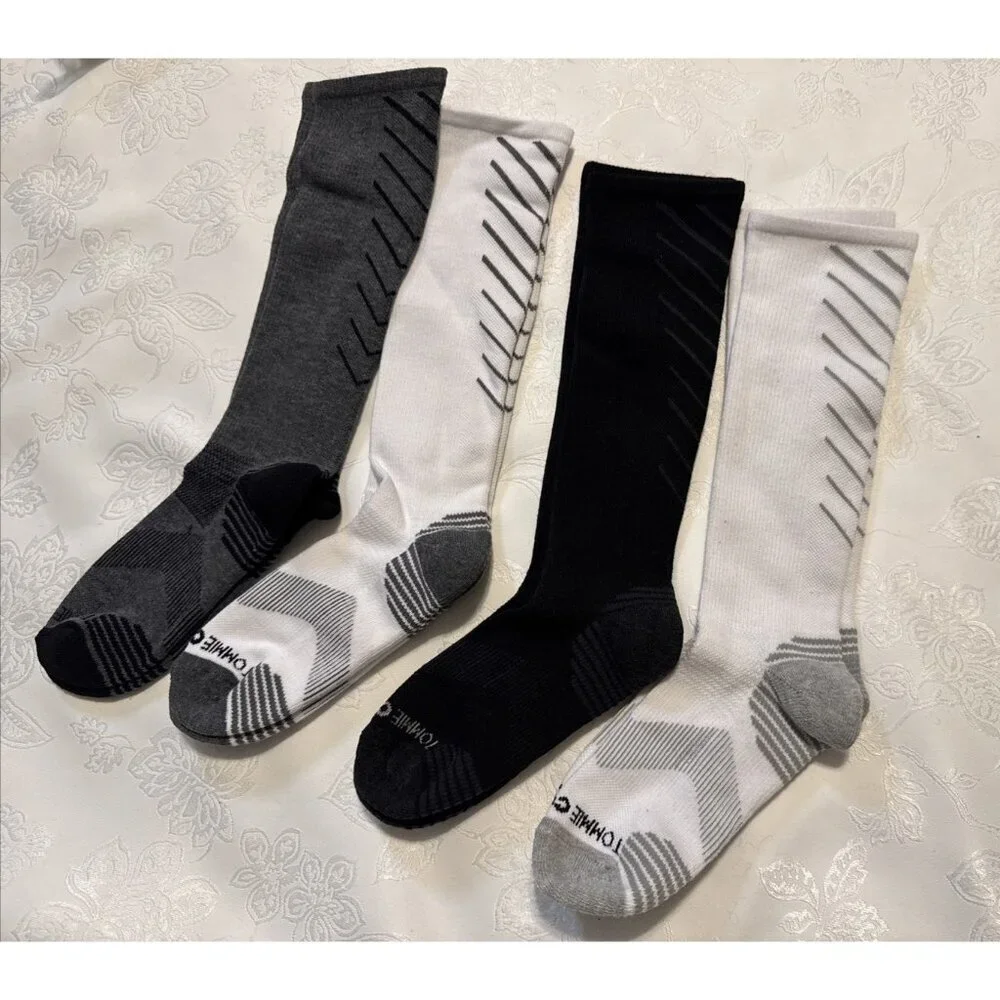 Tommie Copper 4 Pack SnugStay Knee High Compression Socks Black White Medium